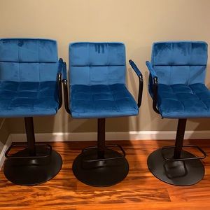 3 brand new velvet bar stools my bar was to low!